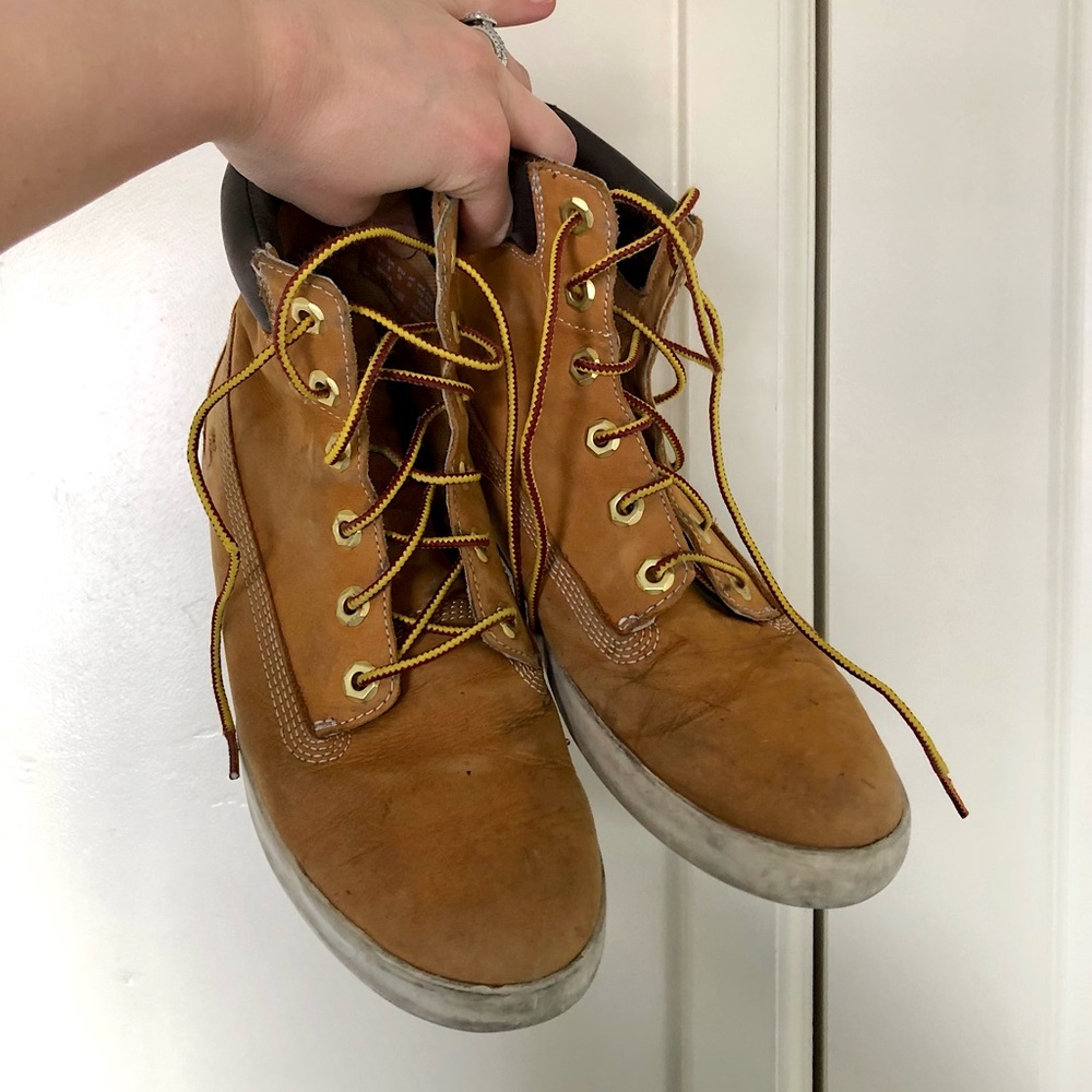 Womens Size 8 Timberlands